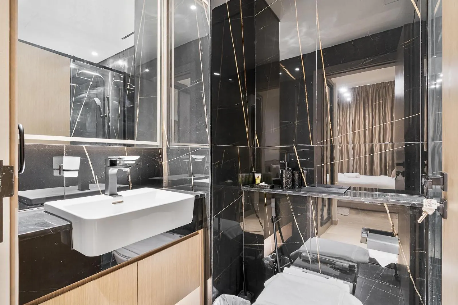 Luxury 3Br Apt With Pool And Gym Dubai 0*,  United Arab Emirates