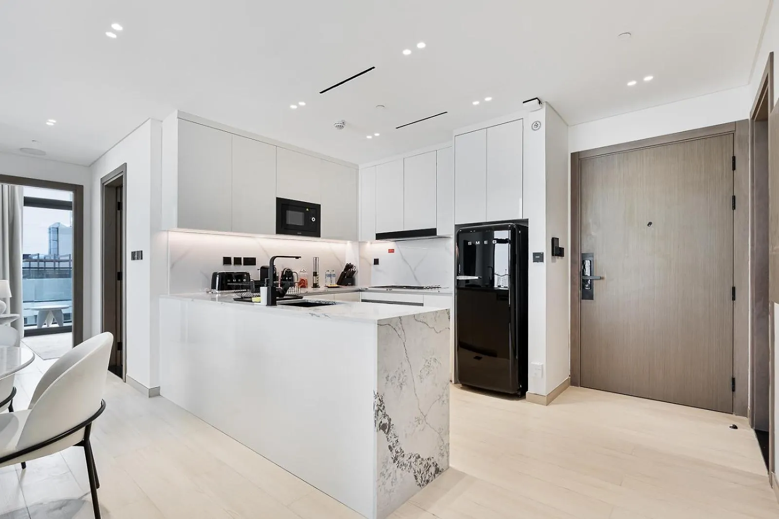 Luxury 3Br Apt With Pool And Gym Dubai Apartment