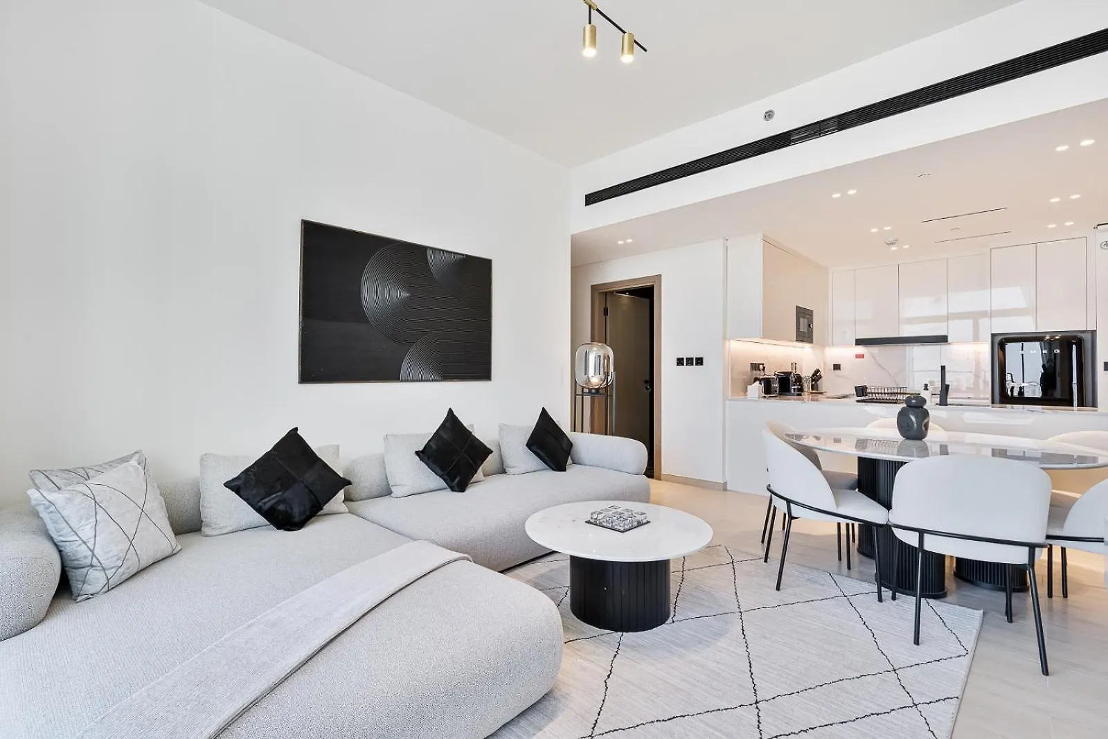 Apartment Luxury 3Br Apt With Pool And Gym Dubai