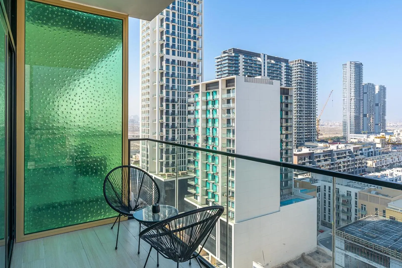 Luxury 3Br Apt With Pool And Gym Dubai 0*,  United Arab Emirates