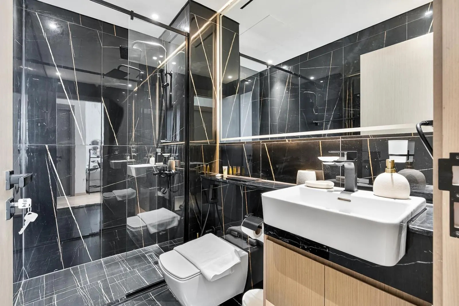 Luxury 3Br Apt With Pool And Gym Dubai Apartment